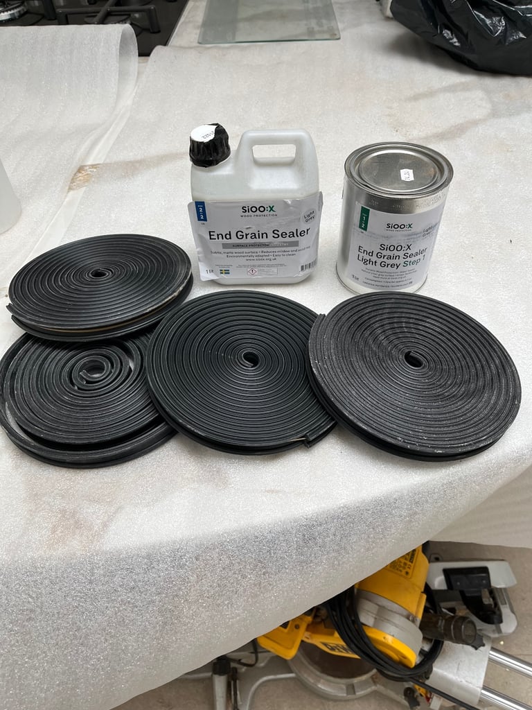 SiOO:X wood protector and KompeFix ventilation strip