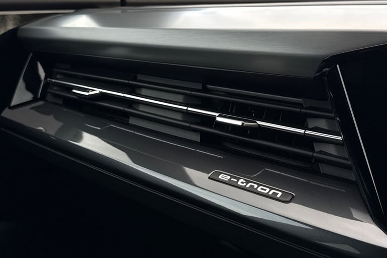 2024 Audi Q4 e-tron Q4 Sportback Black Edition 45 e-tron  210,00 kW SUV Automatic