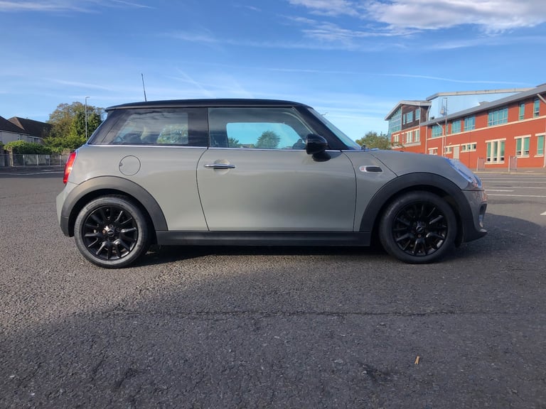 image for MINI COOPER 1.5(ONE OWNER,101K,GOOD MOT,FACELIFT MODEL,ABSOLUTE BARGAIN)