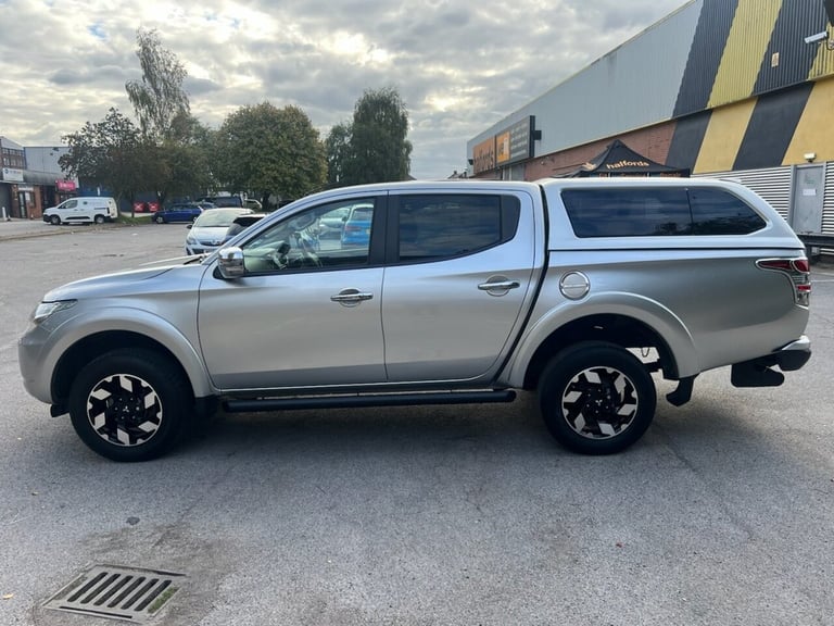 2016 Mitsubishi L200 2.4 DI-D DC Barbarian Pickup Double Cab 4dr Diesel Auto 4WD Euro 5 (178 ps) ...