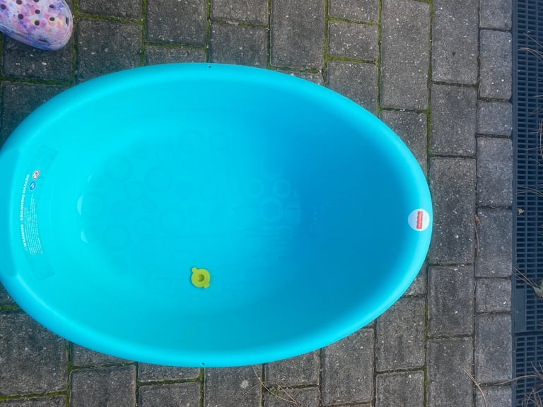 Fisher Price baby bath with support sling, bumbo chair &  portable high chair 