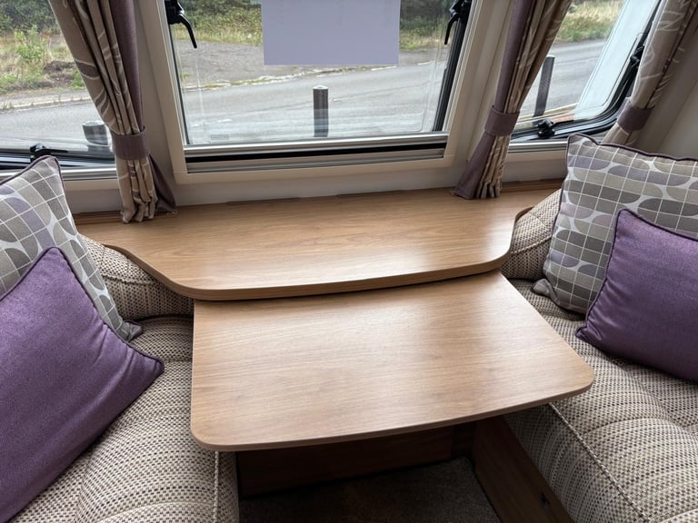 2017 BAILEY UNICORN VALENCIA, 4 BERTH CARAVAN ALDE, A/C, WITH A FIXED BED