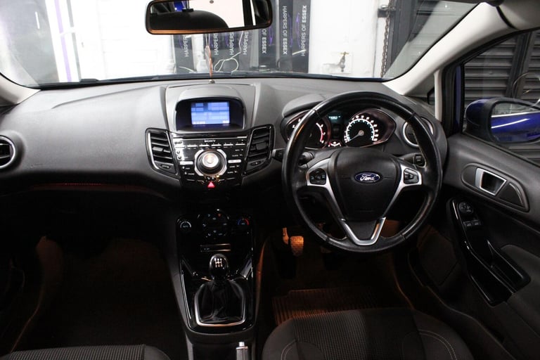 2017 Ford Fiesta 1.0T EcoBoost Titanium Euro 6 (s/s) 5dr HATCHBACK Petrol Manual