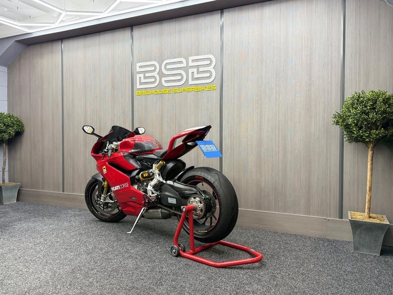 2015 15 Ducati Panigale 1299 S 1299 ABS - ++EXTRAS  **DESMO SERVICE DONE** 