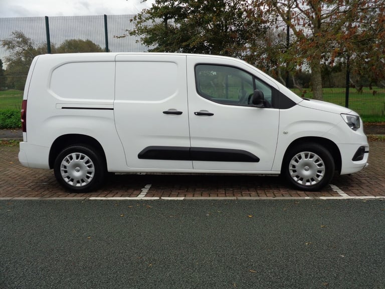 2020 Vauxhall Combo 2300 1.5 Turbo D 100ps H1 L2 Sportive Van LONG WHEEL BASE PANEL VAN Diesel Ma...