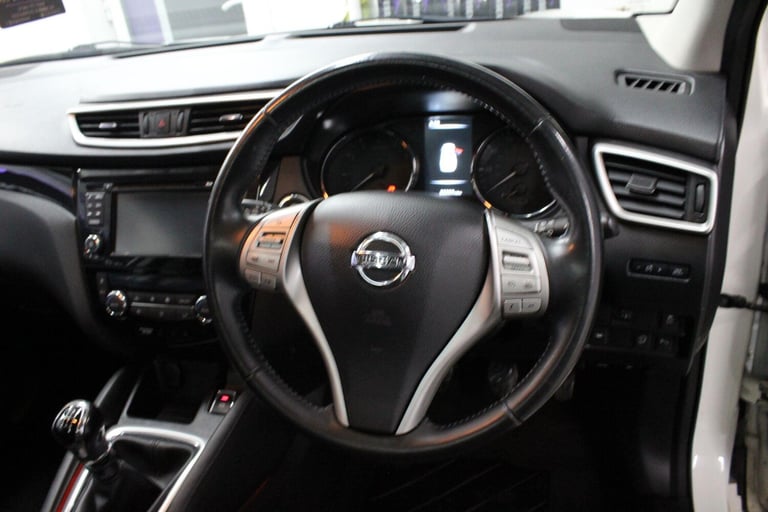 2014 Nissan Qashqai 1.2 DIG-T n-tec+ 2WD Euro 5 (s/s) 5dr HATCHBACK Petrol Manual