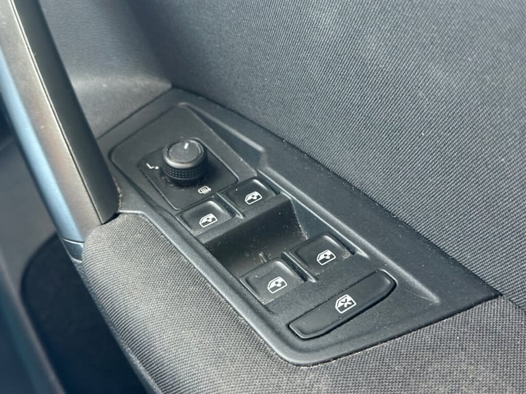 2021 Volkswagen Tiguan 1.5 TSI Life SUV 5dr Petrol Manual Euro 6 (s/s) (150 ps) SUV Petrol Manual