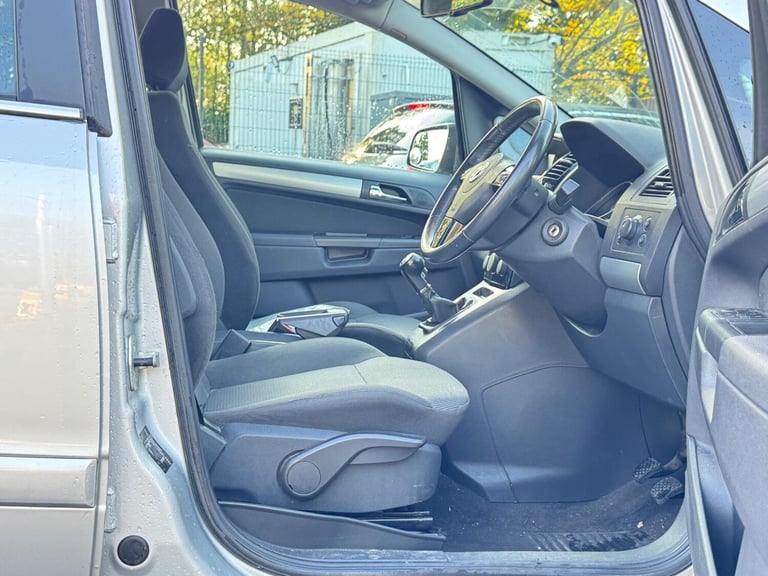 2012 Vauxhall Zafira 1.7 CDTi ecoFLEX Design Euro 5 5dr (SNav) MPV Diesel Manual