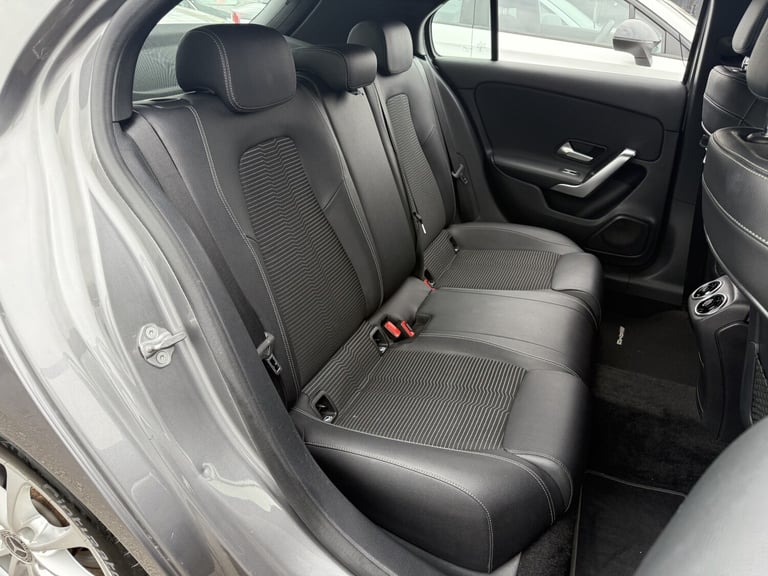 MERCEDES-BENZ A CLASS 1.5 A180d Sport 2019