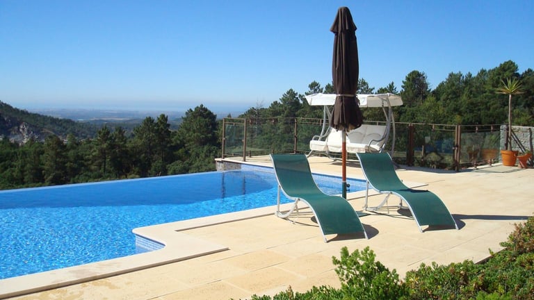 Algarve Portugal, Luxury Villa for Rent, Superb Coastal Views, Infinity Pool.