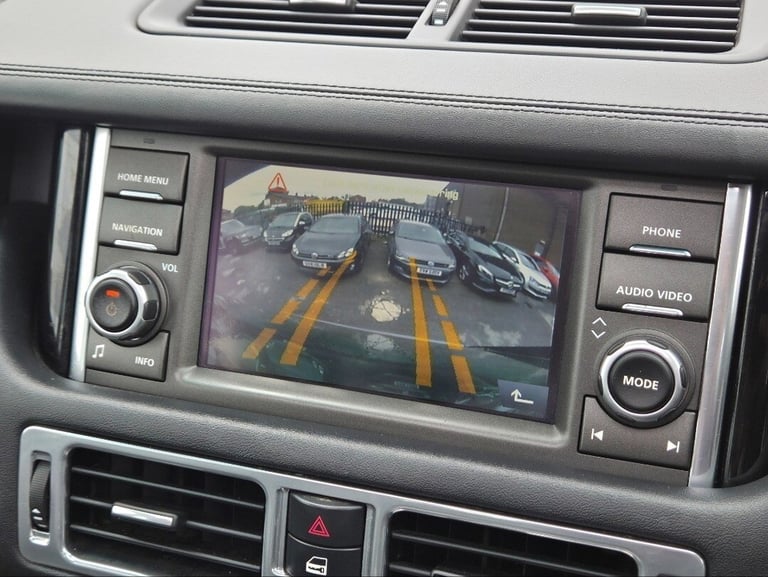 60 2010 LAND ROVER RANGE ROVER 4.4 TDV8 VOGUE AUTO