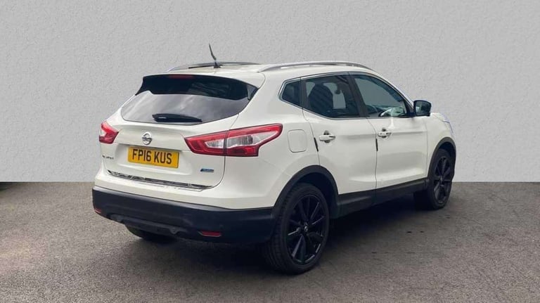 2016 Nissan Qashqai 1.5 dCi Tekna 5dr Hatchback Diesel Manual