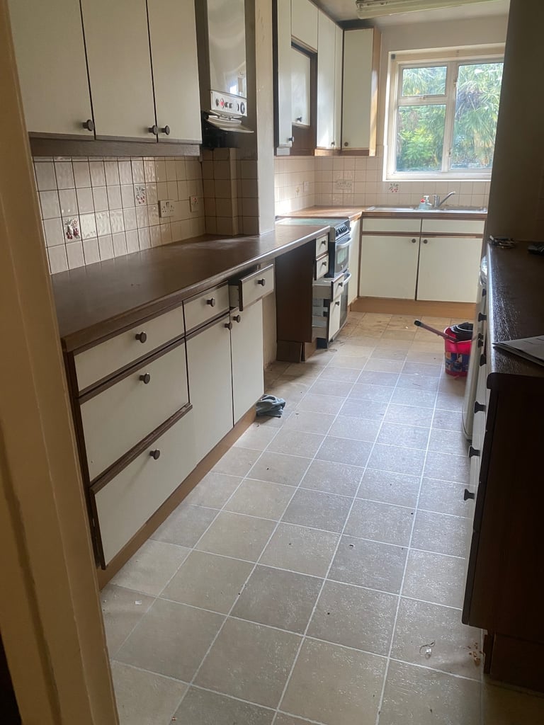 Spacious 3 bed house excellent location 