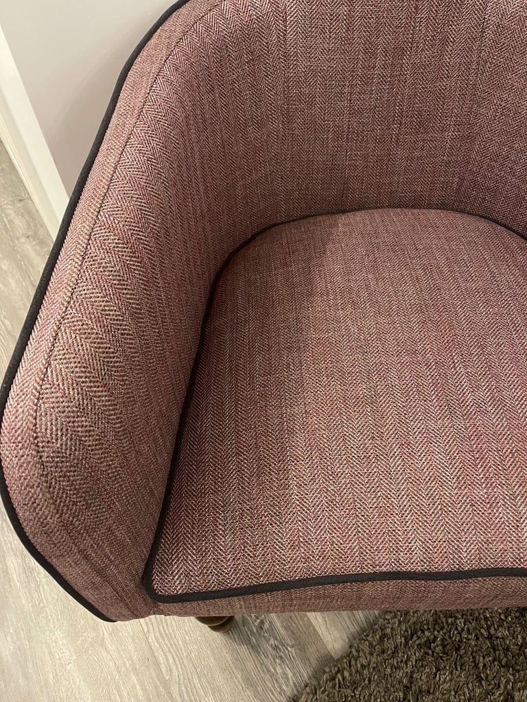 Stunning large lilac purple herringbone chair NEW