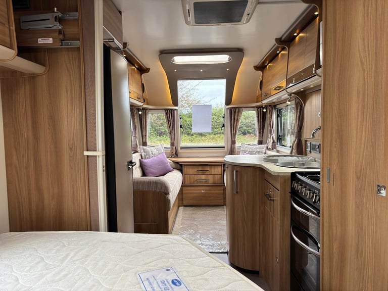 2017 BAILEY UNICORN VALENCIA, 4 BERTH CARAVAN ALDE, A/C, WITH A FIXED BED
