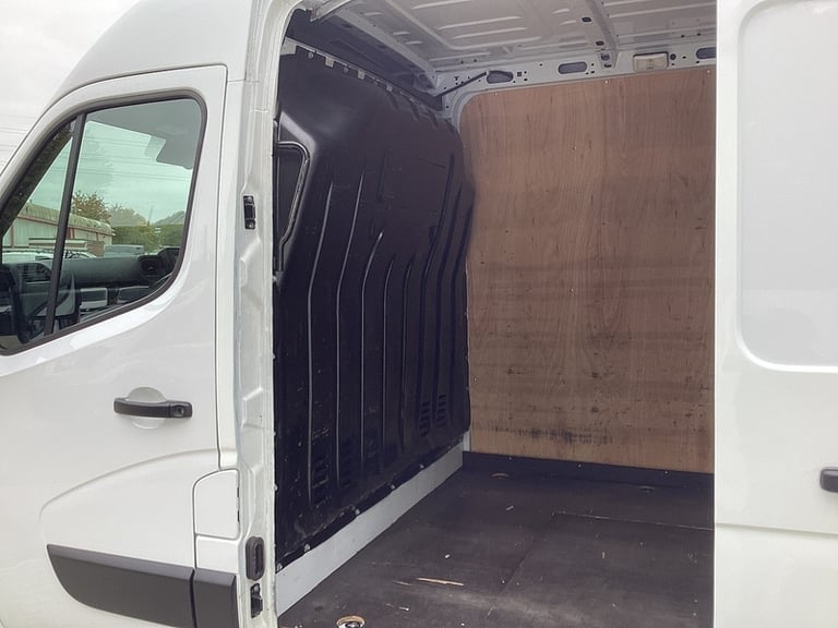 2024 Nissan Interstar dCi 35 Tekna F35 MWB M/R A/C Euro 6 MWB Panel Van Diesel Manual