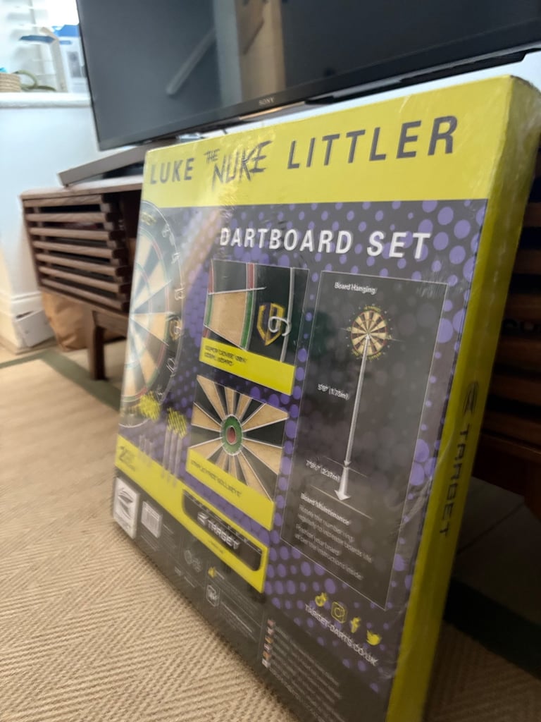 Target Luke Littler Dartboard Set 