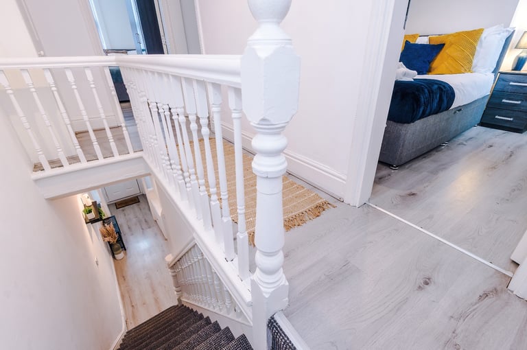 Short/Mid Stays, Contractors, Large House in Anfield
