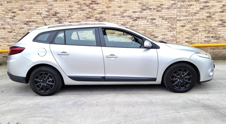 £35 Tax Cheap Renault Megane 1.5 DCI Low Insurance 5Dr Full Service History (FOCUS A3 MERCEDES LEON)