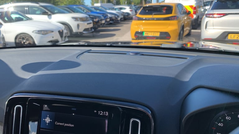 2022 Volvo XC40 1.5h T5 Recharge 10.7kWh Ultimate Bright SUV 5dr Petrol Plug-in Hybrid Auto SUV H...