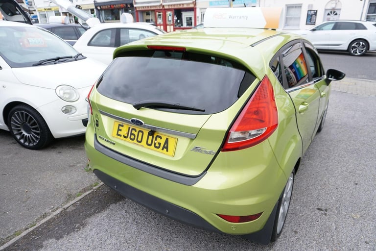 2010 Ford Fiesta 1.6 Titanium 5dr HATCHBACK Petrol Manual