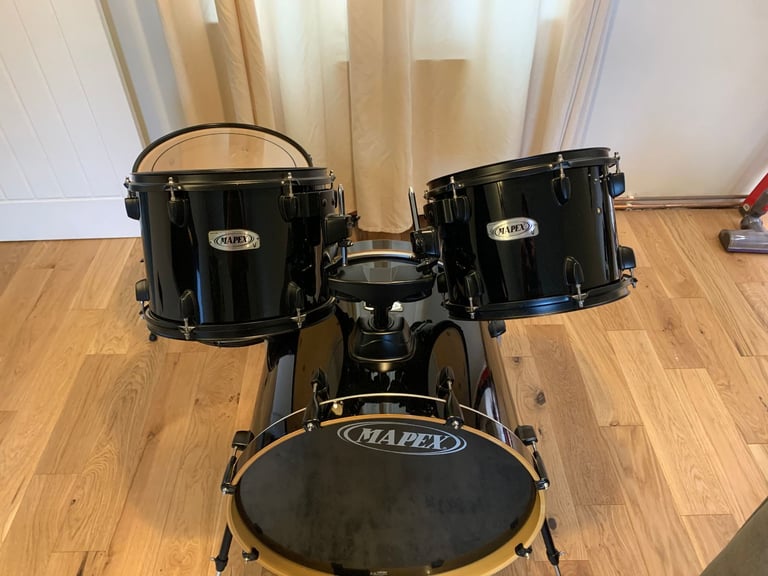 image for Mapex V-Series Drum Kit 4 Piece Maple Gloss Black