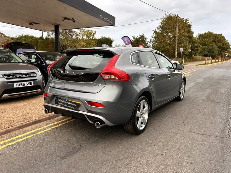 2018 Volvo V40 2.0 D3 R-Design Nav Plus Hatchback 5dr Diesel Manual Euro 6 (s/s) (150 ps) Hatchba...