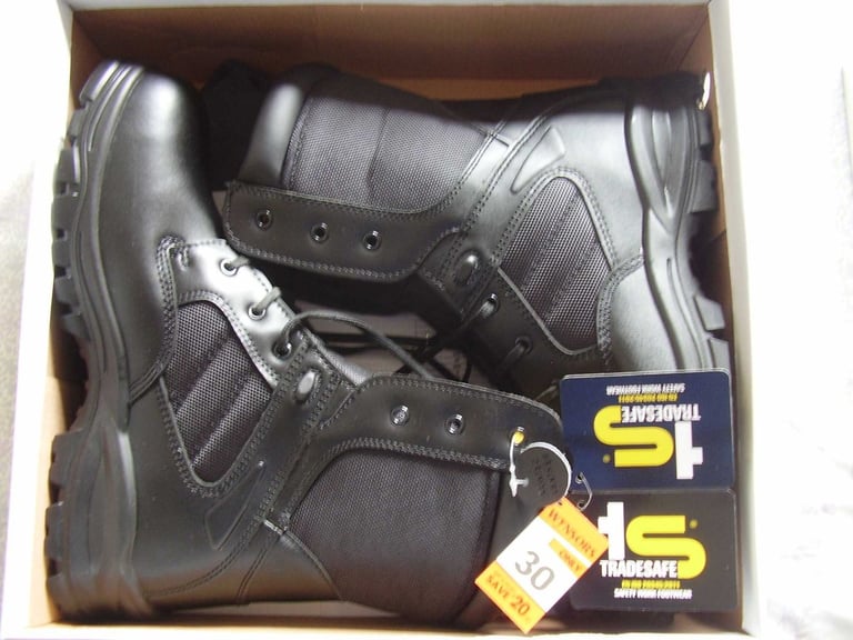 image for Mens safety boots - steel toe cap - size 9 - Tradesafe