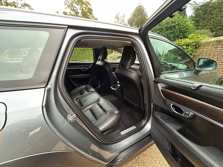 2020 Volvo V90 2.0 T5 Plus Estate 5dr Petrol Auto AWD Euro 6 (s/s) (250 ps) Estate Petrol Automatic