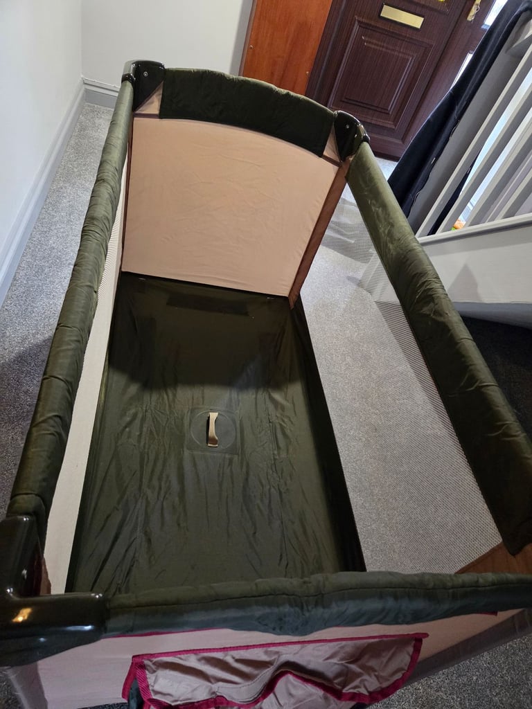 Mamas & Papas travel Cot