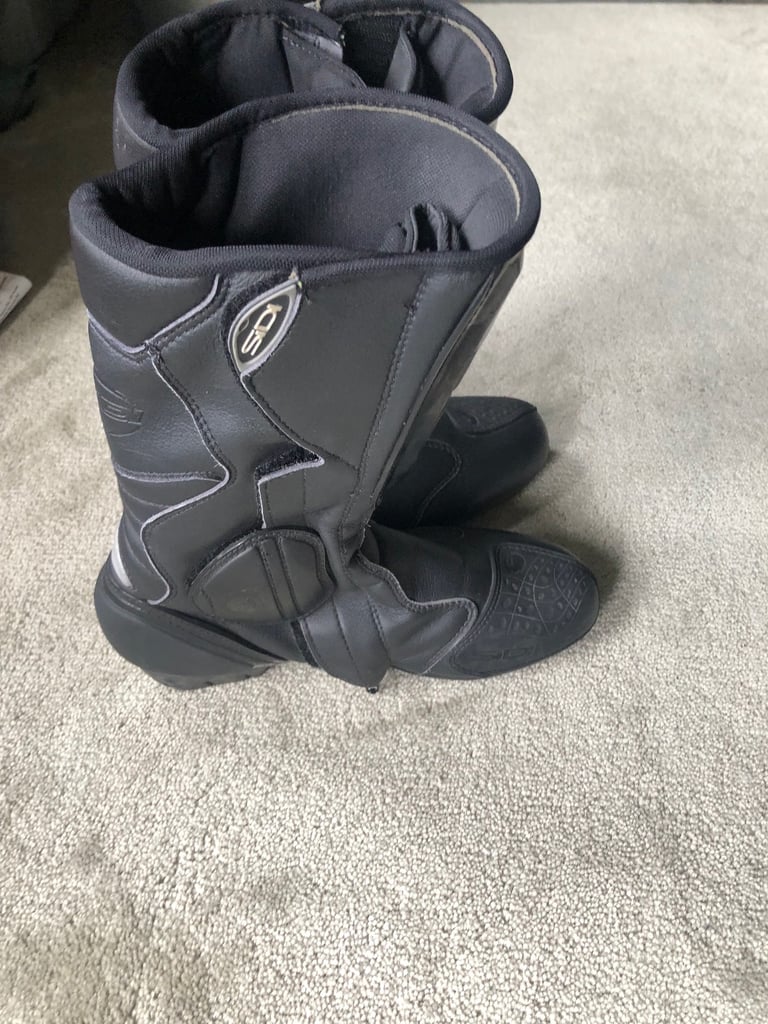 Motorcycle boots sidi size 5.5 worn 3 times