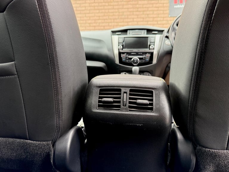 2020 Nissan Navara 2.3 dCi N-Guard Auto 4WD Euro 6 4dr PICK UP Diesel Automatic