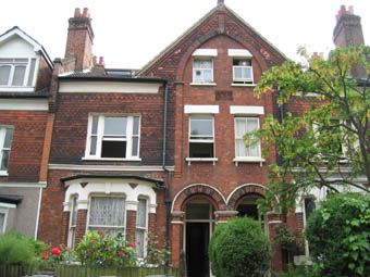 New completely refurbished one bed garden flat