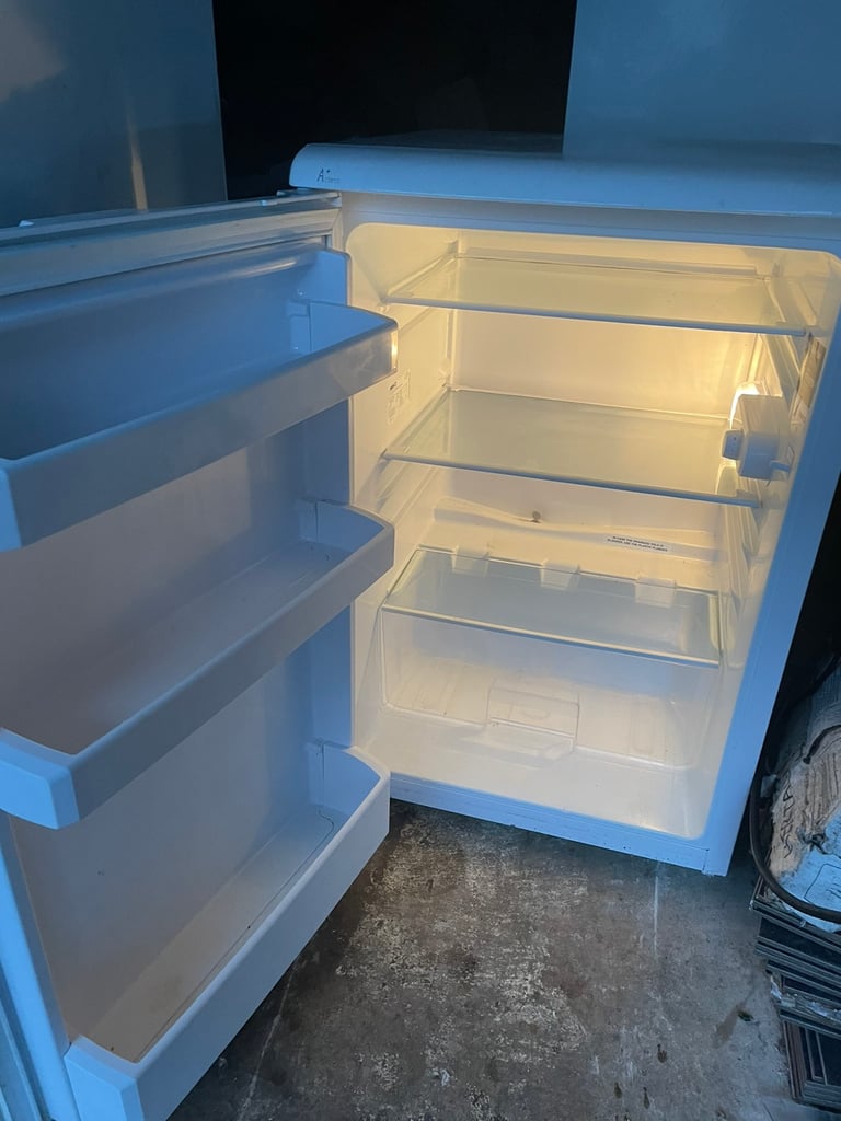 Undercounter fridge Beko polar white in Cardiff City Centre