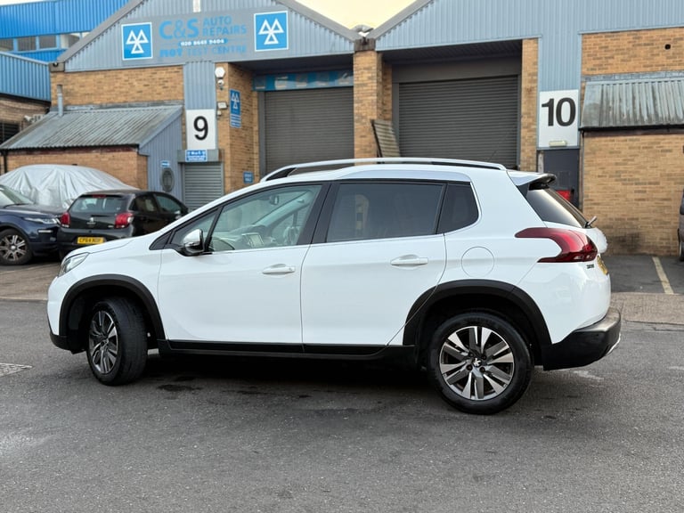 2017 Peugeot 2008 1.2 PureTech Allure Euro 6 5dr HATCHBACK Petrol Manual