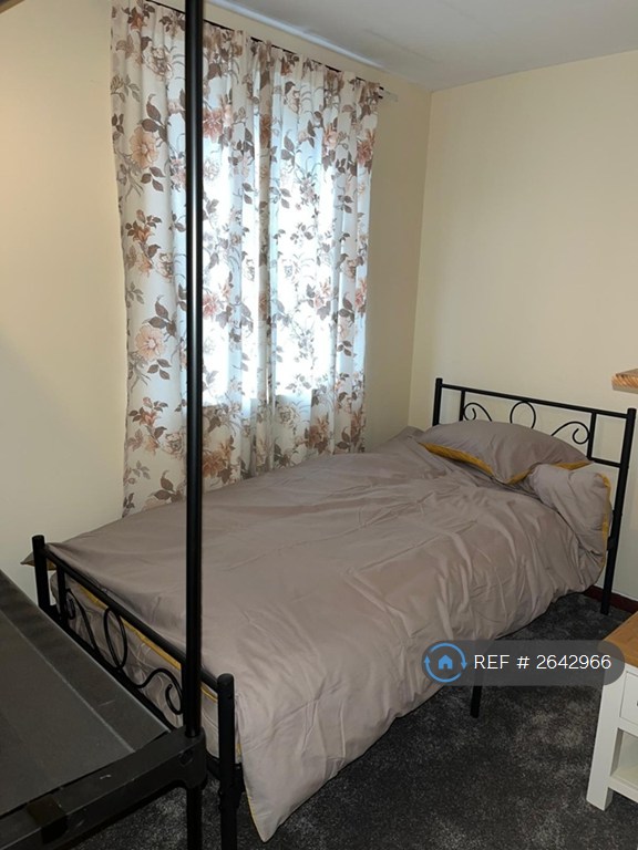 1 bedroom in Neath Road, Swansea, SA6 (#2642966)