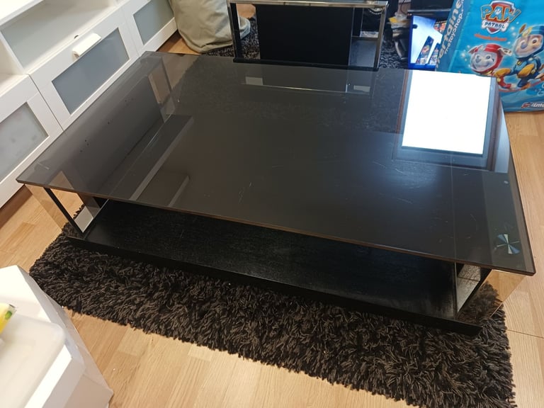 Coffee and side table