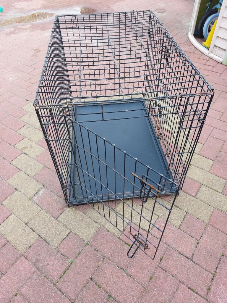 SOLD Dog crate
