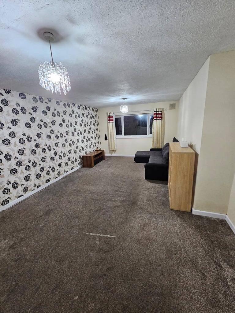 3 bedroom property located in Dudley
