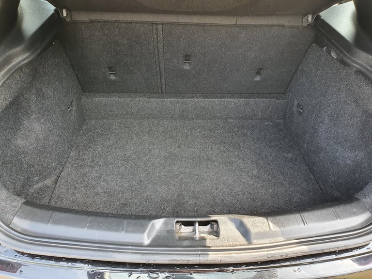 2017 Volvo V40 D2 [120] Momentum 5dr HATCHBACK Diesel Manual