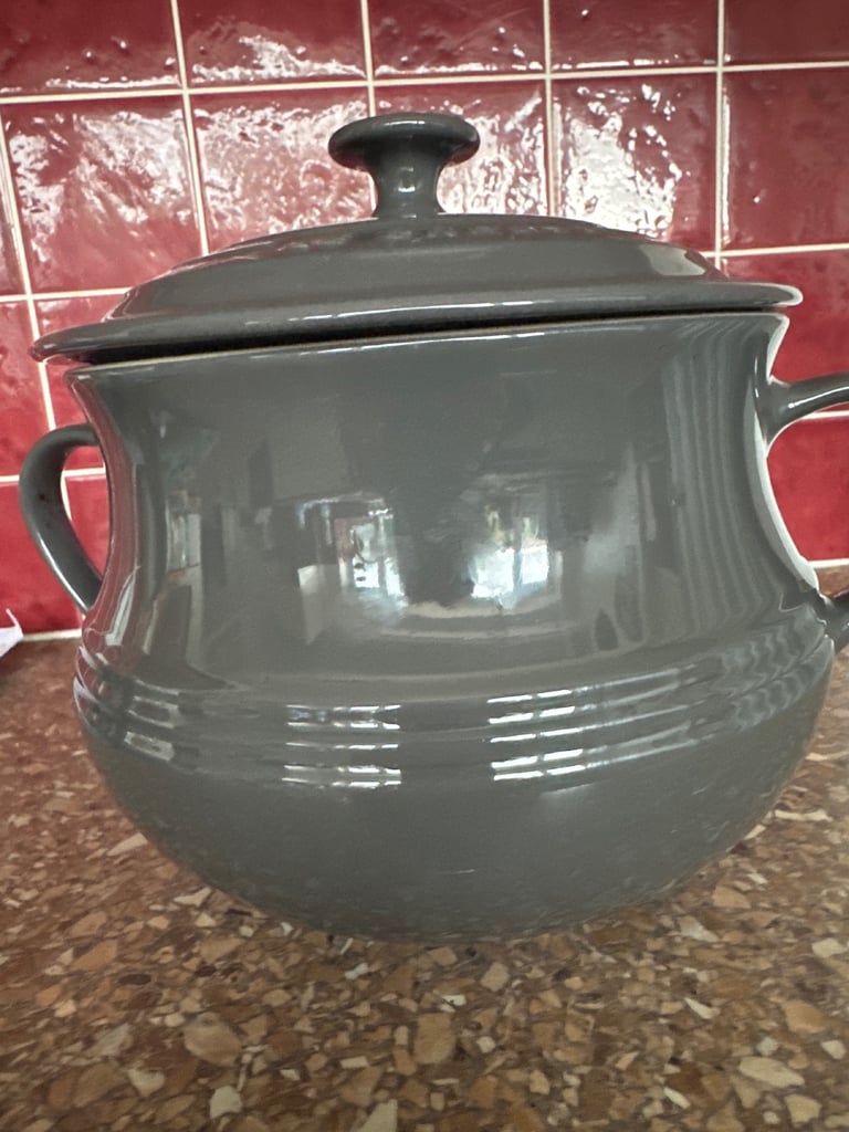 Large 3.5 litre Le  Creuset stock Pot 