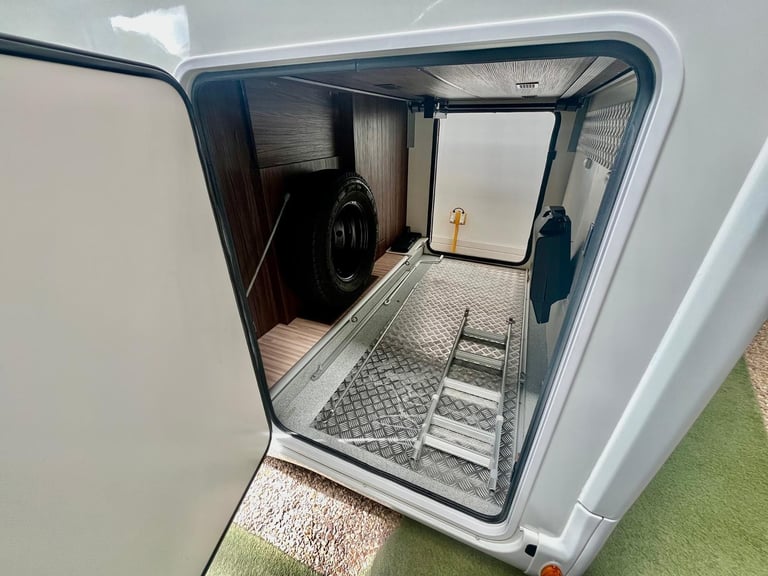 BENIMAR MILEO 346 6 BERTH LARGE GARAGE 3500KG / 150BHP / 12,059 MLS MOTORHOME