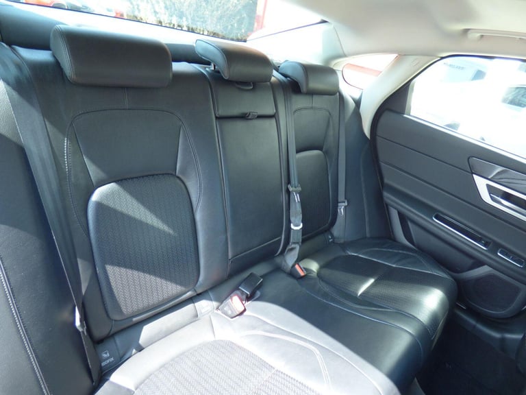 JAGUAR XF 2.0 d Prestige **Â