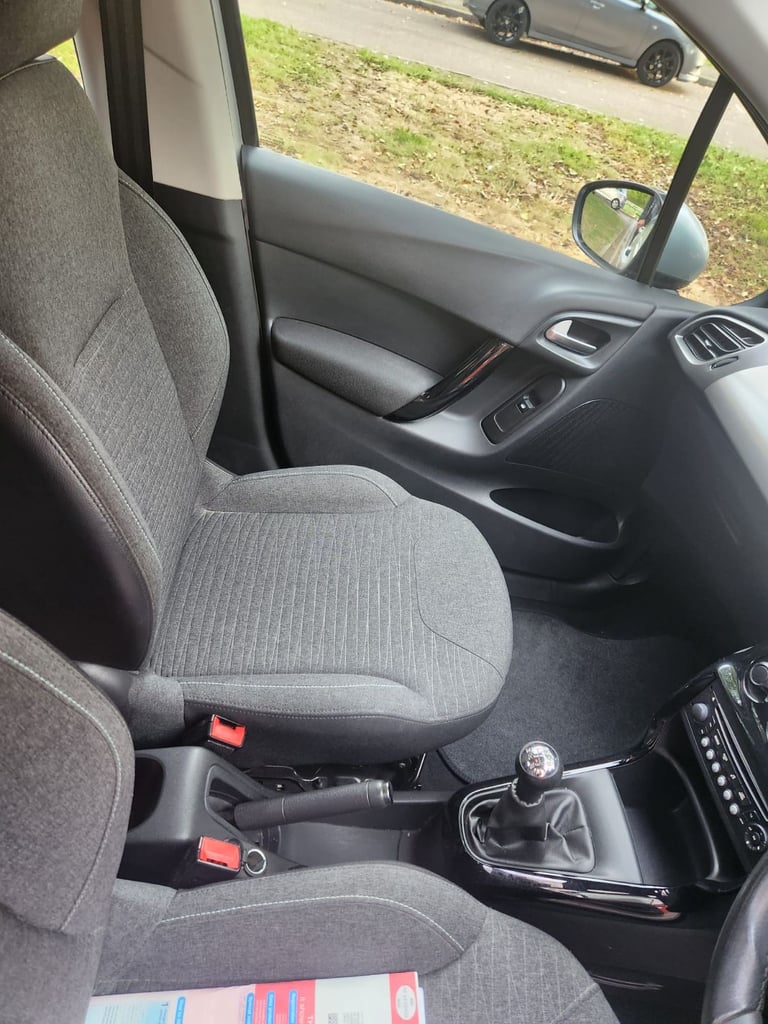 Citroen, C3, Hatchback, 2016, Manual, 1199 (cc), 5 doors
