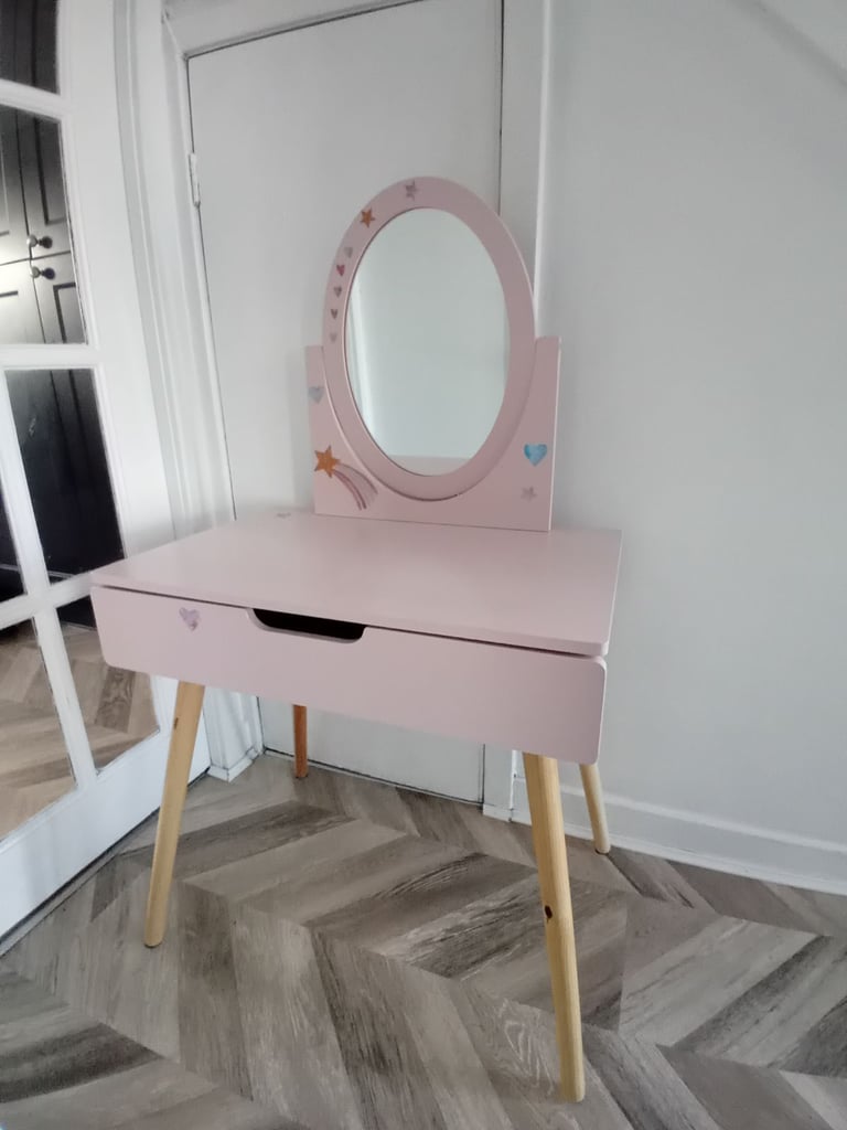 image for Girls dressing table