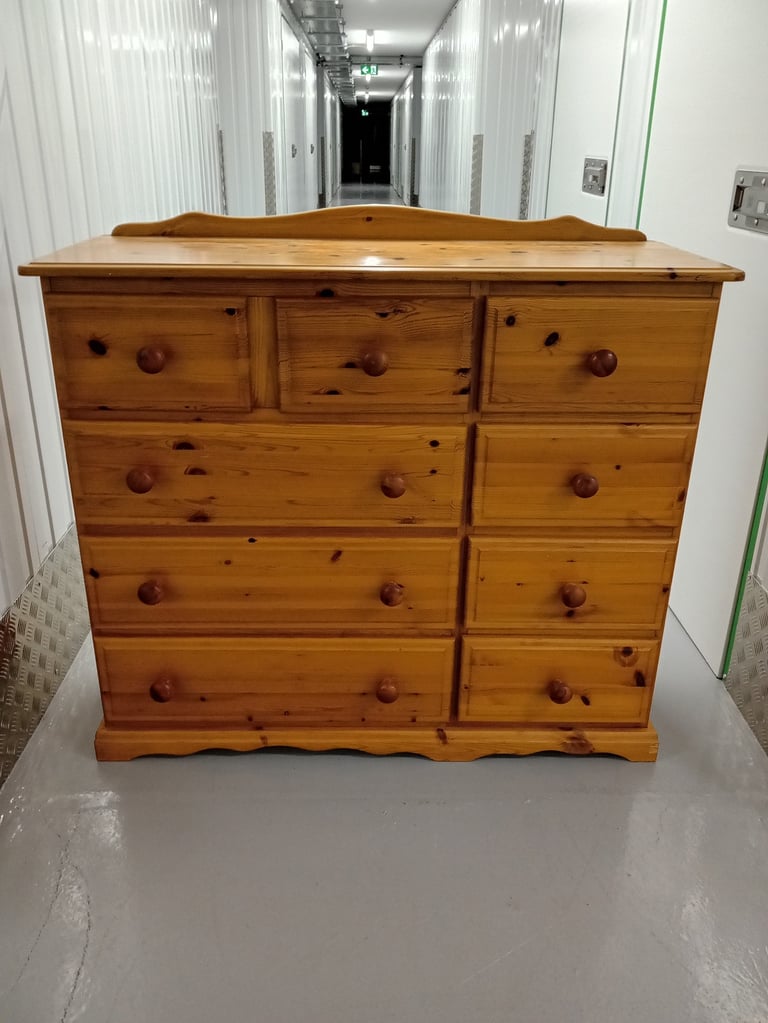 SOLID PINE CHEST OF DRAWERS 