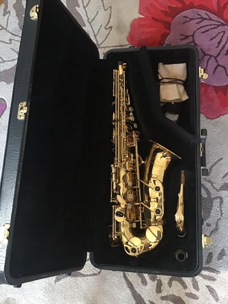 Yanagisawa 901 Alto Saxophone w/case