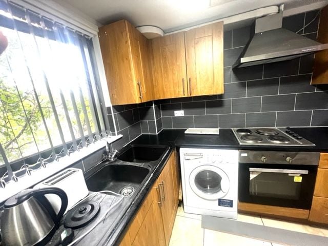 1 bedroom in 4A, The Imtiaz Malik Building, Great Horton Road, Bradford