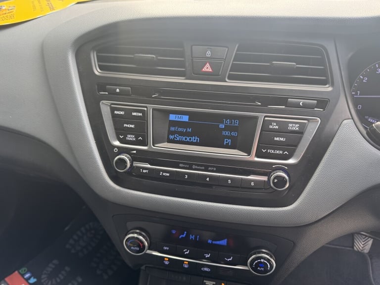 2016 Hyundai i20 1.2 GDI PREMIUM 5DR Manual Hatchback Petrol Manual