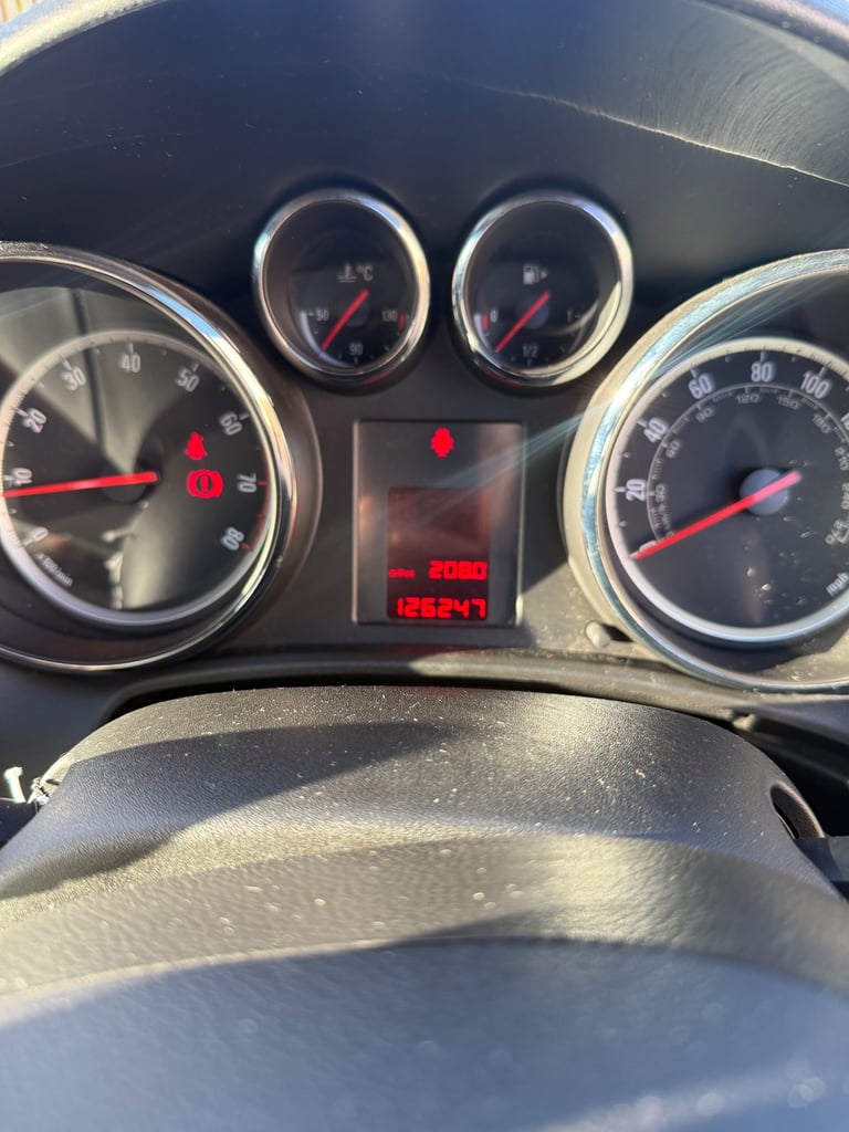 Vauxhall, ASTRA, Hatchback, 2014, Manual, 1598 (cc), 5 doors